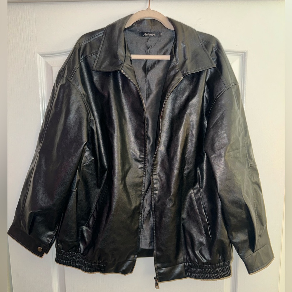 AUTOMET Women’s oversized faux leather zip up jacket